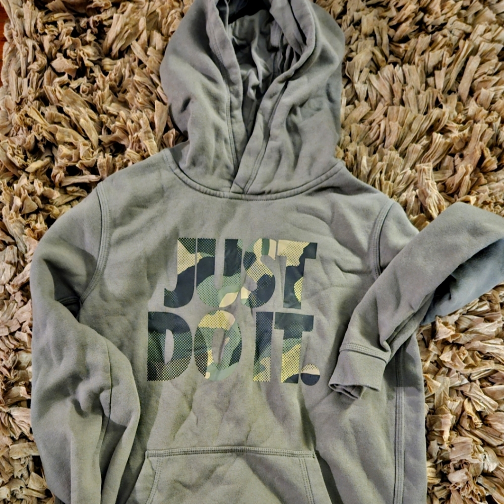 Nike Sage Camo Logo Youth Hoodie Sz XL